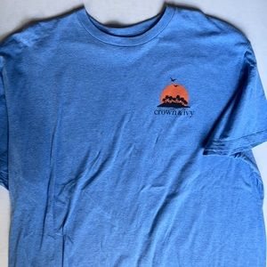 XL Crown and Ivy T-shirt